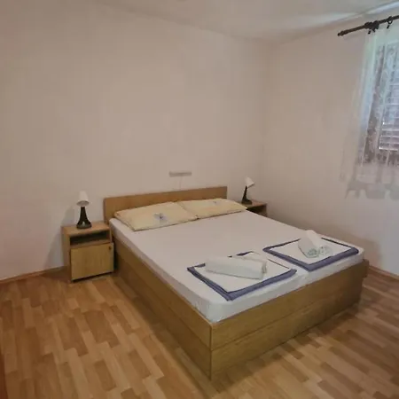Apartament Lora Gradac (Split-Dalmatia)